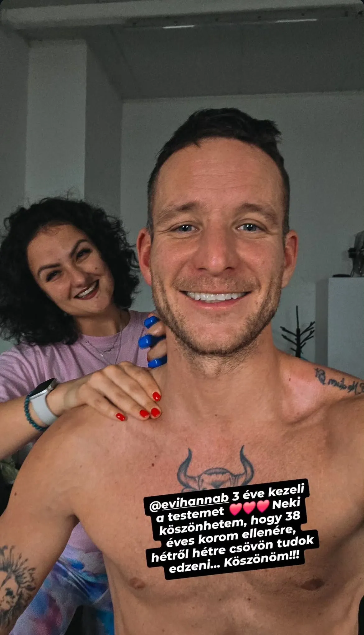 Istenes Bence és masszőre