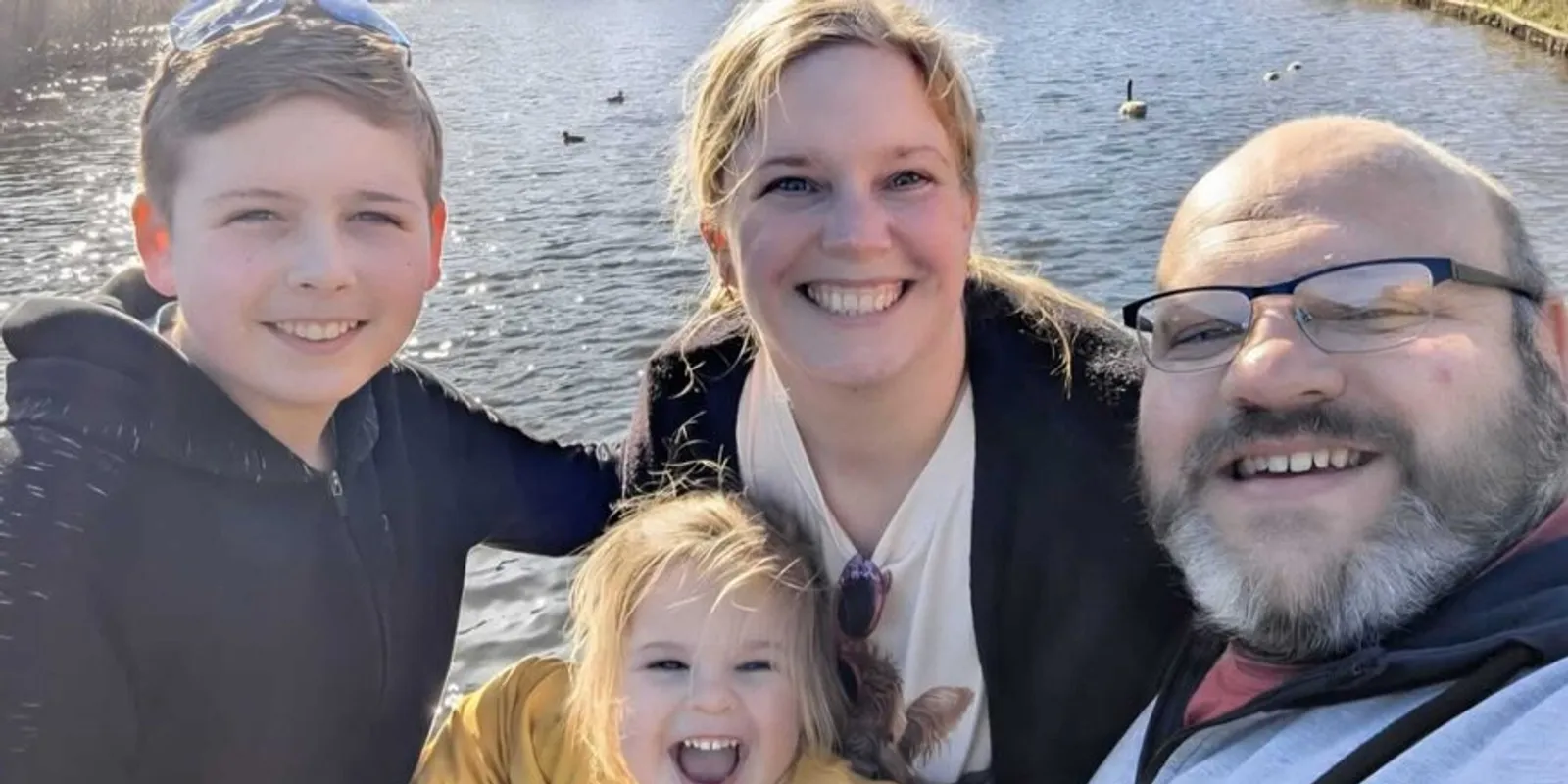 Zoé karácsony reggelén „kővé dermedt”