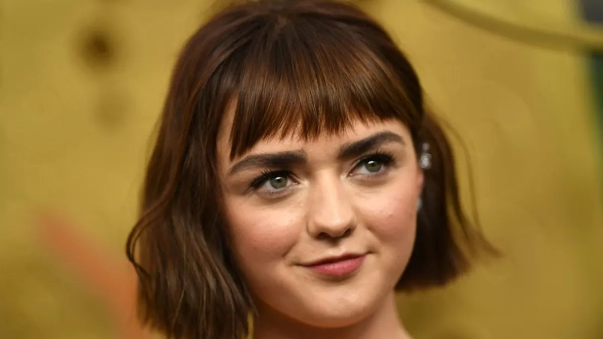 Teljesen meztelenre vetkőzött a Trónok harca színésznője Kép