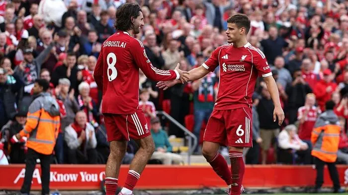 Az utcán videózták le Szoboszlai és Kerkez csodaautóját