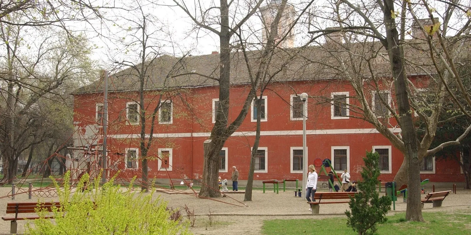 Drogosok, örömlányok Szegeden, rettegnek a környéken élők