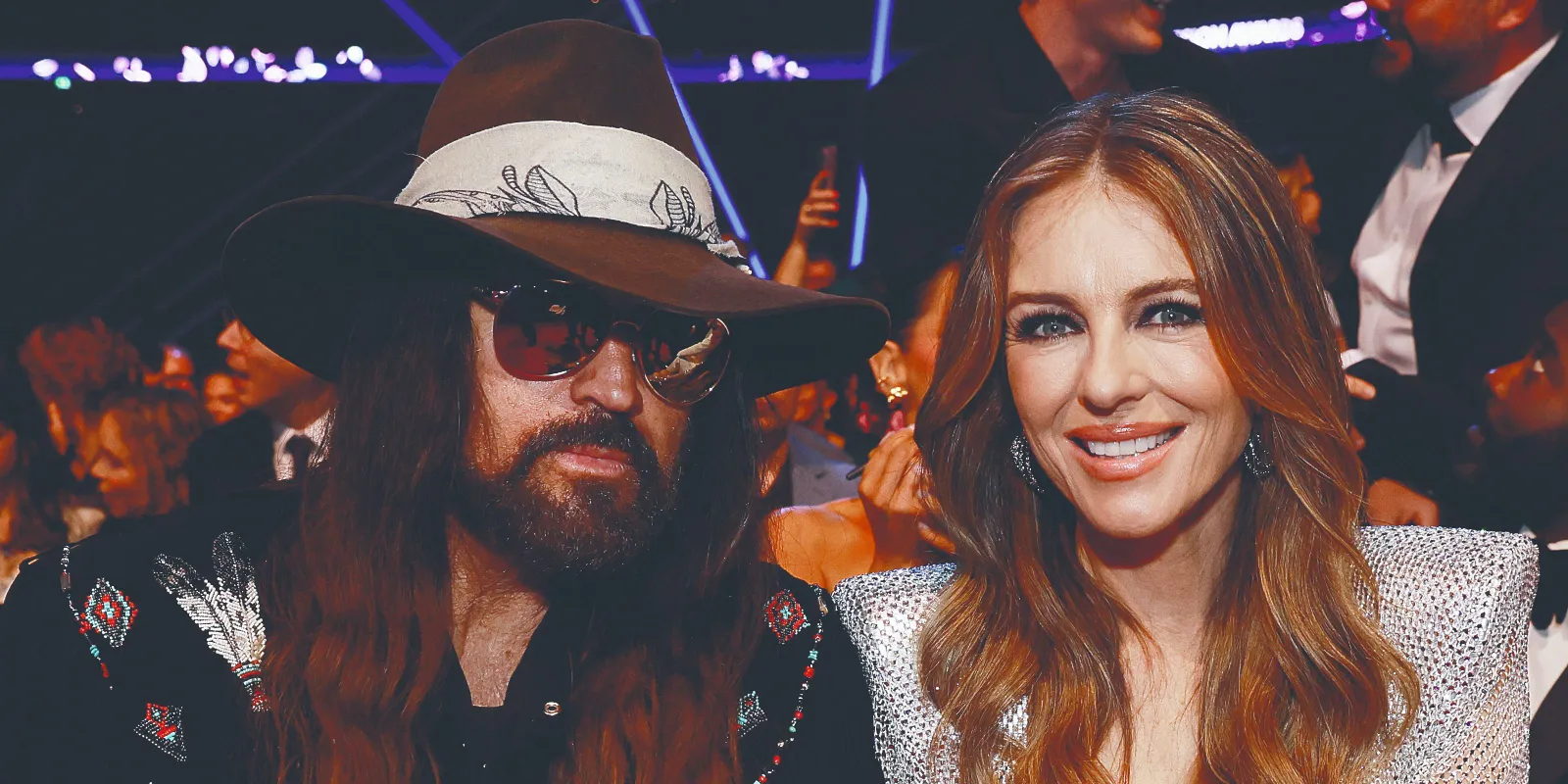 Elizabeth Hurley bikinis videójától felrobbant az internet