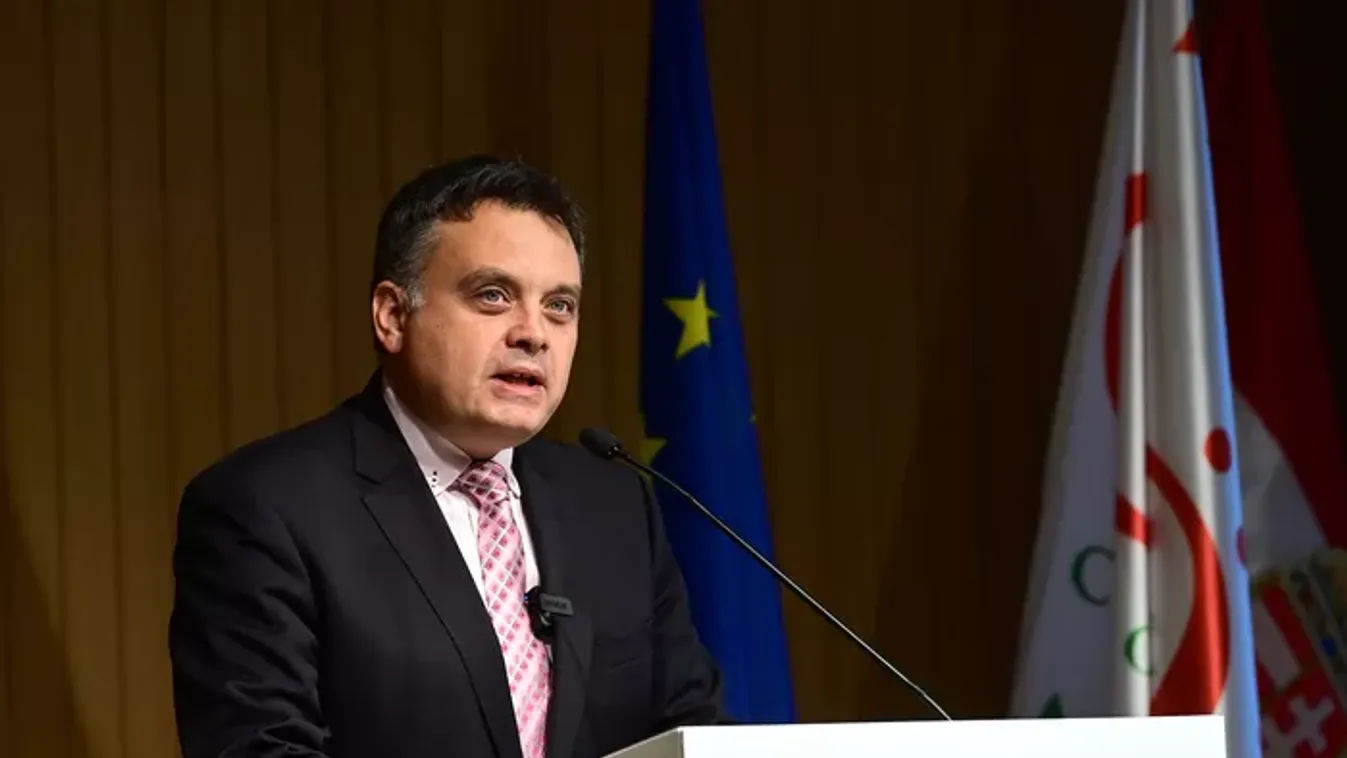 Dr. Latorcai Csaba: Eltűnt csomagok és elérhetetlen ügyfélszolgálat, vizsgálat indult