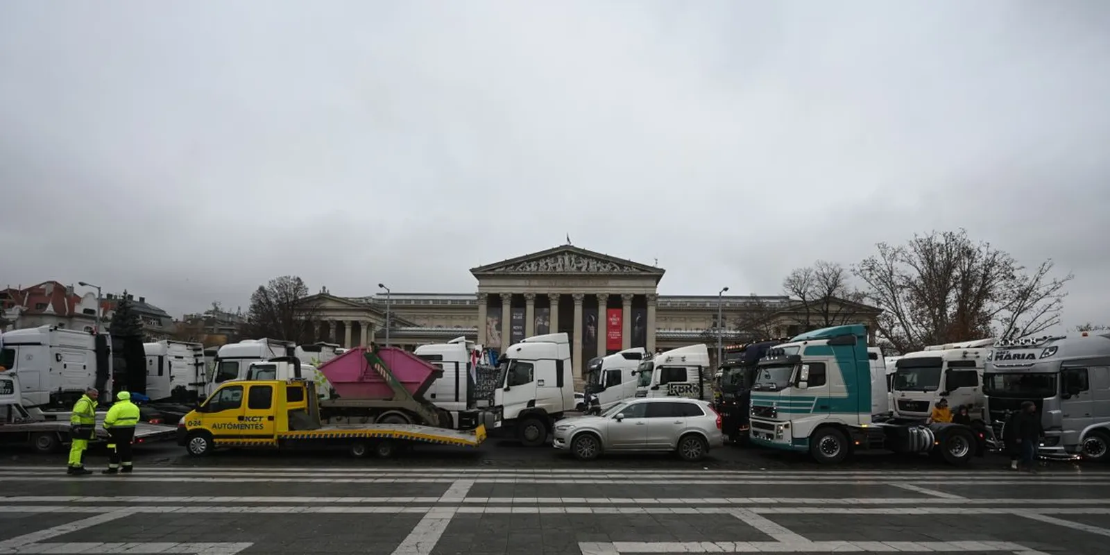 A kistelepülések nyugalma fontosabb a kamionosok érdekeinél