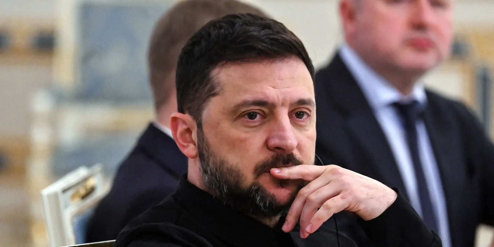 Százmilliárdokat sikkaszthattak el Zelenszkijék Ukrajnában