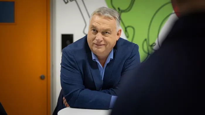 Orbán Viktor kisegítette kormány tagjait