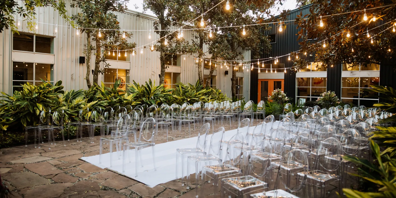 Esküvői rémálom! A vendégekre borult az egész épület