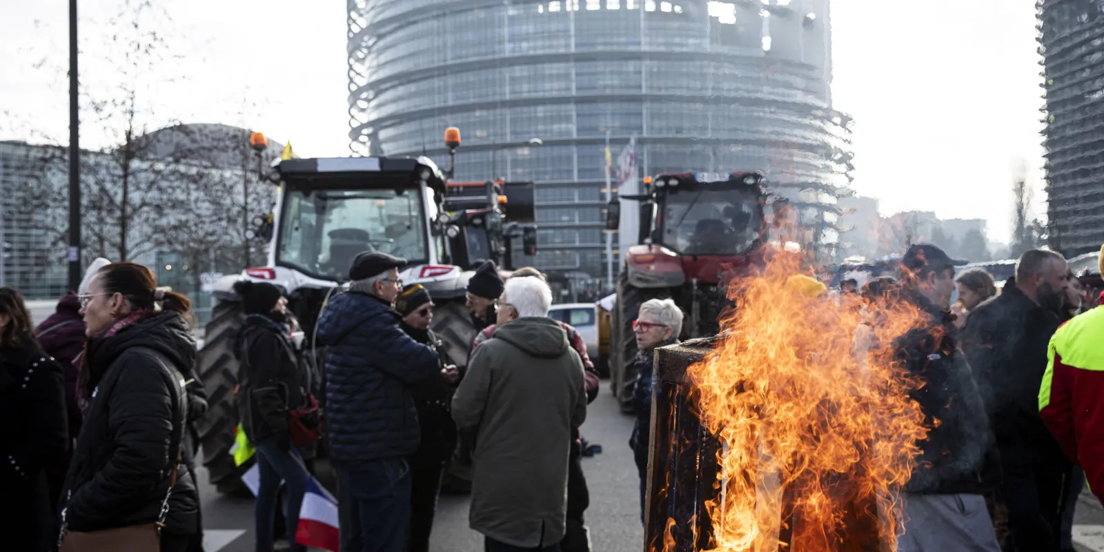 Lázadnak az európai gazdák