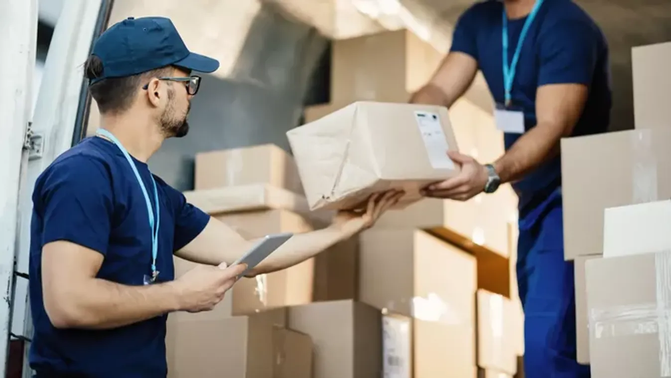 A Foxpost kiadta az ultimátumot: eddig kell feladnod a csomagot, hogy karácsony előtt megérkezzen!