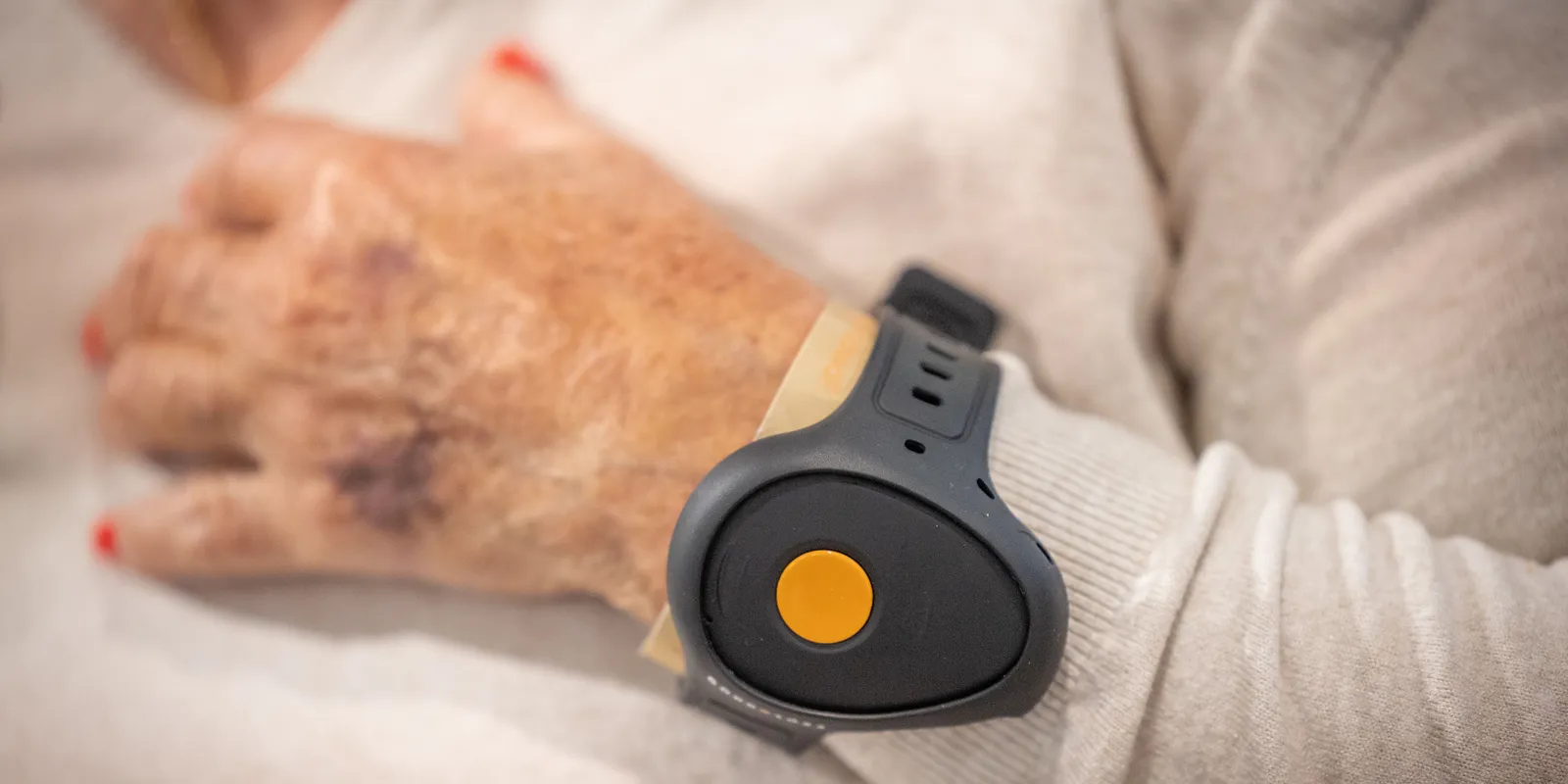 Biztonság és törődés egyetlen gombnyomással!