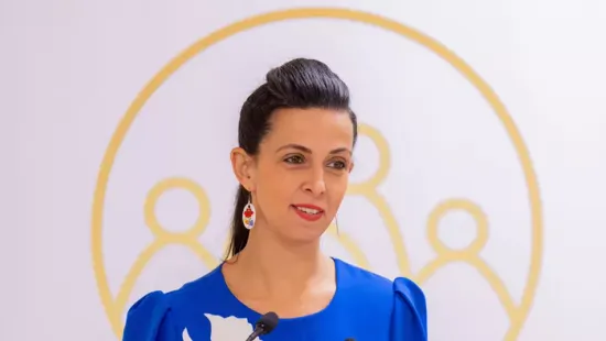 GYED-emelés: félmillió forint plusz – a Tisza Párt ugyanennyi mínusz! Amennyit a kormány ad, annyit venne el Magyar Péter