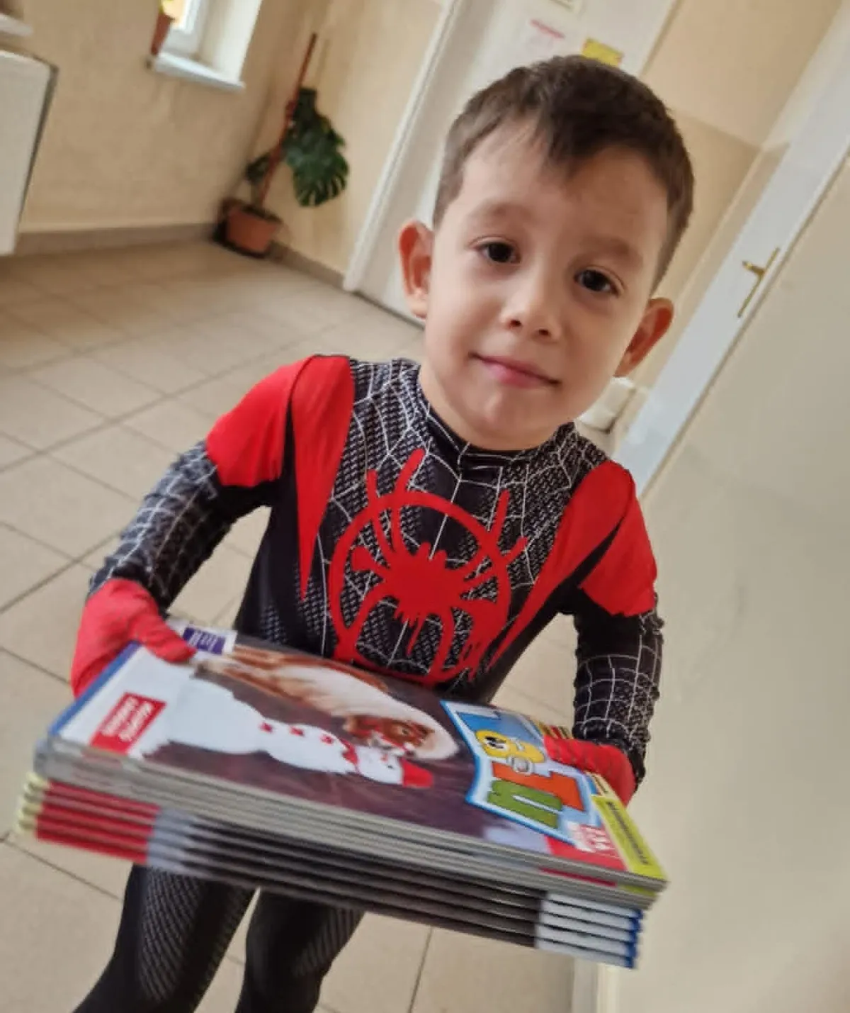 Beni szinte az összes játékát rászoruló gyermekeknek ajándékozta.