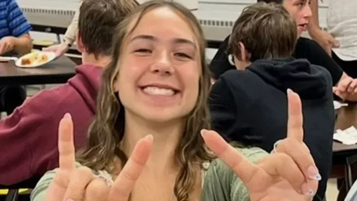 "Most már a mennyben táncol" - Ritka betegségben halt meg a fiatal egyetemista