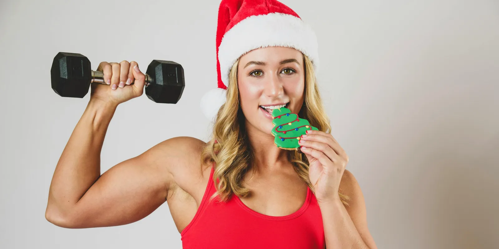 Karácsonyfa alakú sajtos-gránátalmás finomság