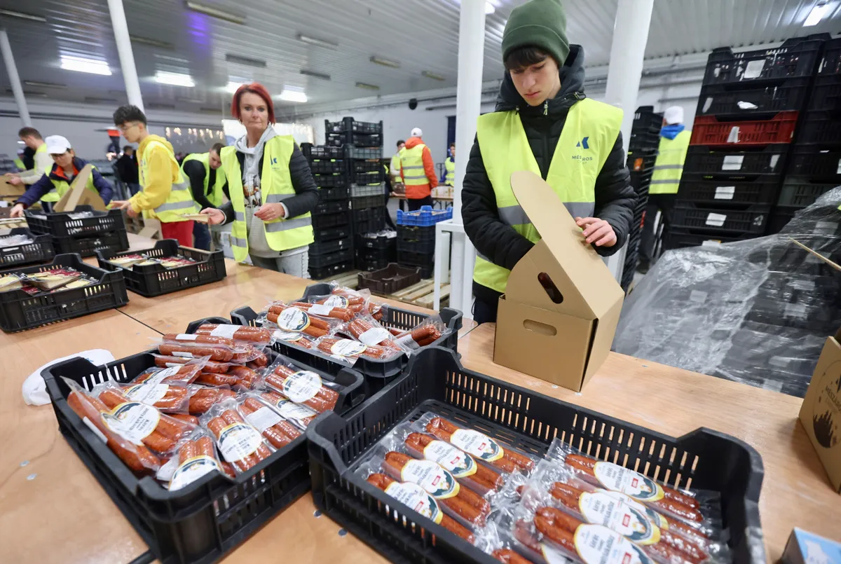 A Pro Filii Alapítvány és a Magyar Vöröskereszt több ezer rászorulónak segít