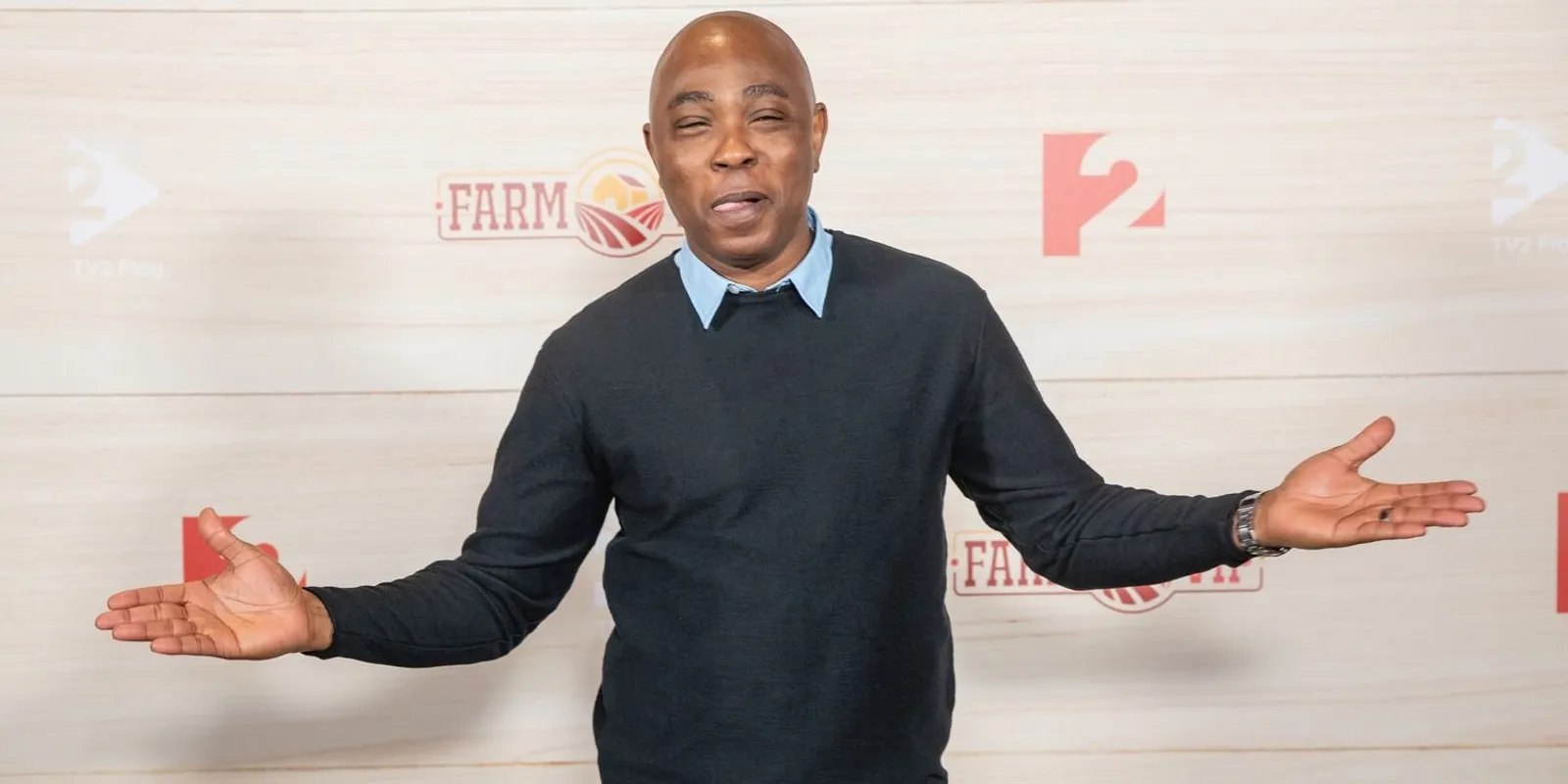 Pákót hazaküldték Nigériába - támadások érik az énekest