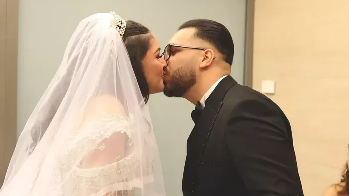 Rendkívüli bejelentés! - Jön a baba, bővül Emilio családja