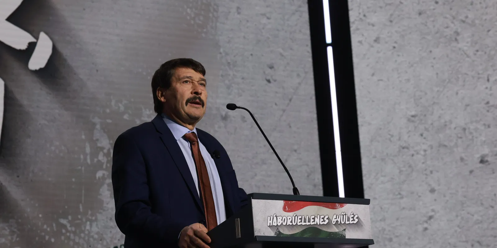 Hogy hol a pénz? Például a aranytartalékunkban