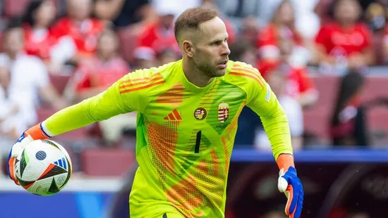 Nem hagyják annyiban a dolgot, magához hívatja a sportigazgató Gulácsi Pétert