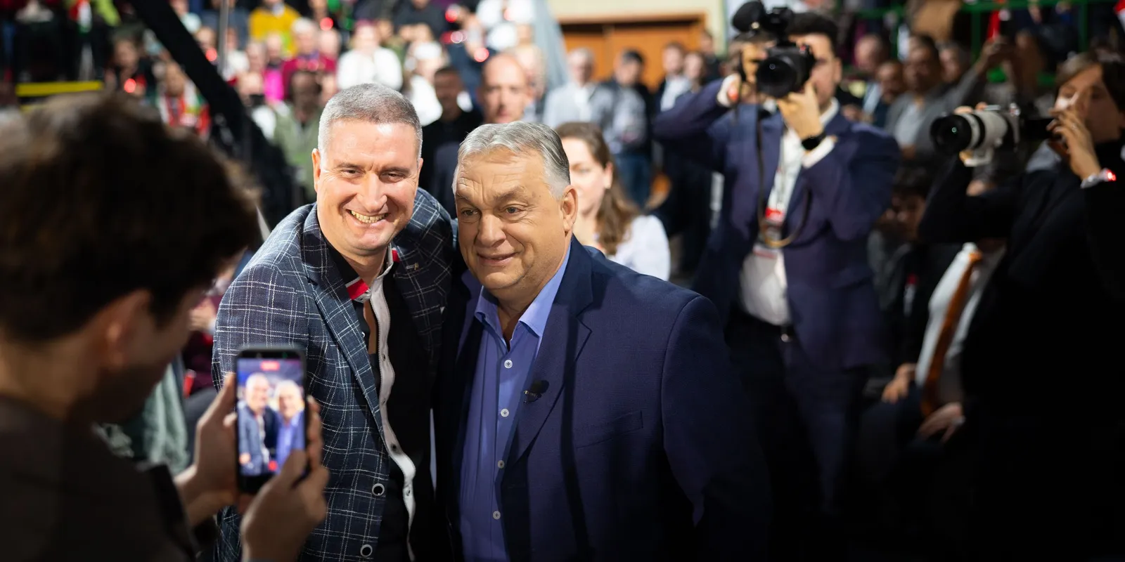 Orbán Viktor mohácsi bevonulójának videója mindent visz