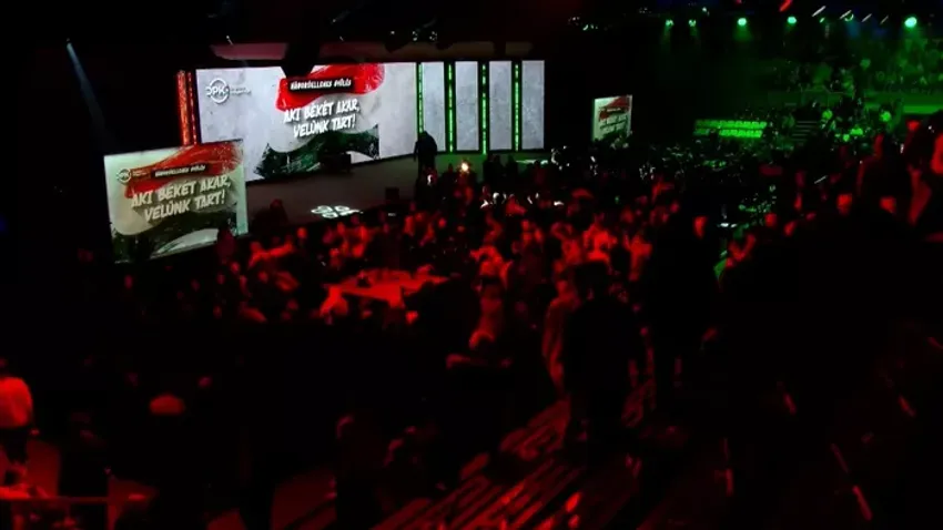 Hatalmas tömeg gyűlt össze Mohácson, a Háborúellenes Gyűlésen