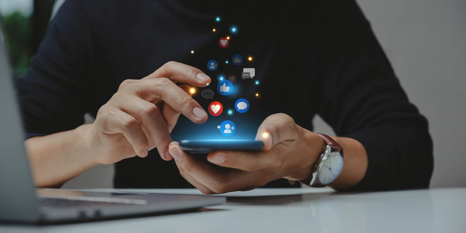 Online szerelmi csalók lopták el az énekesnő képeit