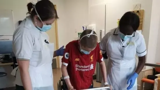 „Azt hittük, a fiunk sántítása egy rögbisérülés miatt van, mielőtt 13 évesen meghalt”