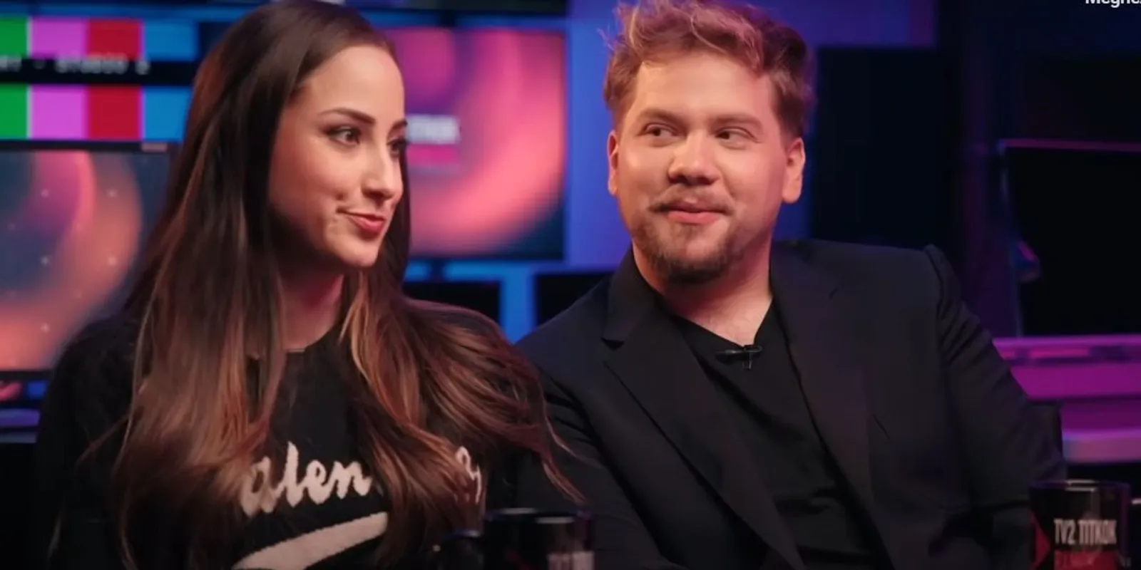 Palácsik Lilla és Visváder Tamás így csókolja egymást