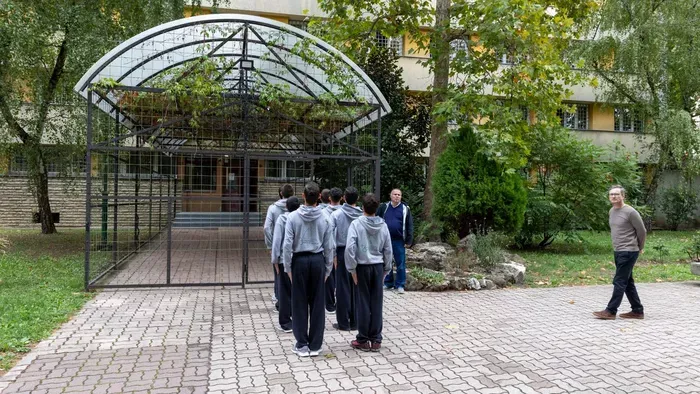 Ezért tartják fogva a Szőlő utcai fiatalokat