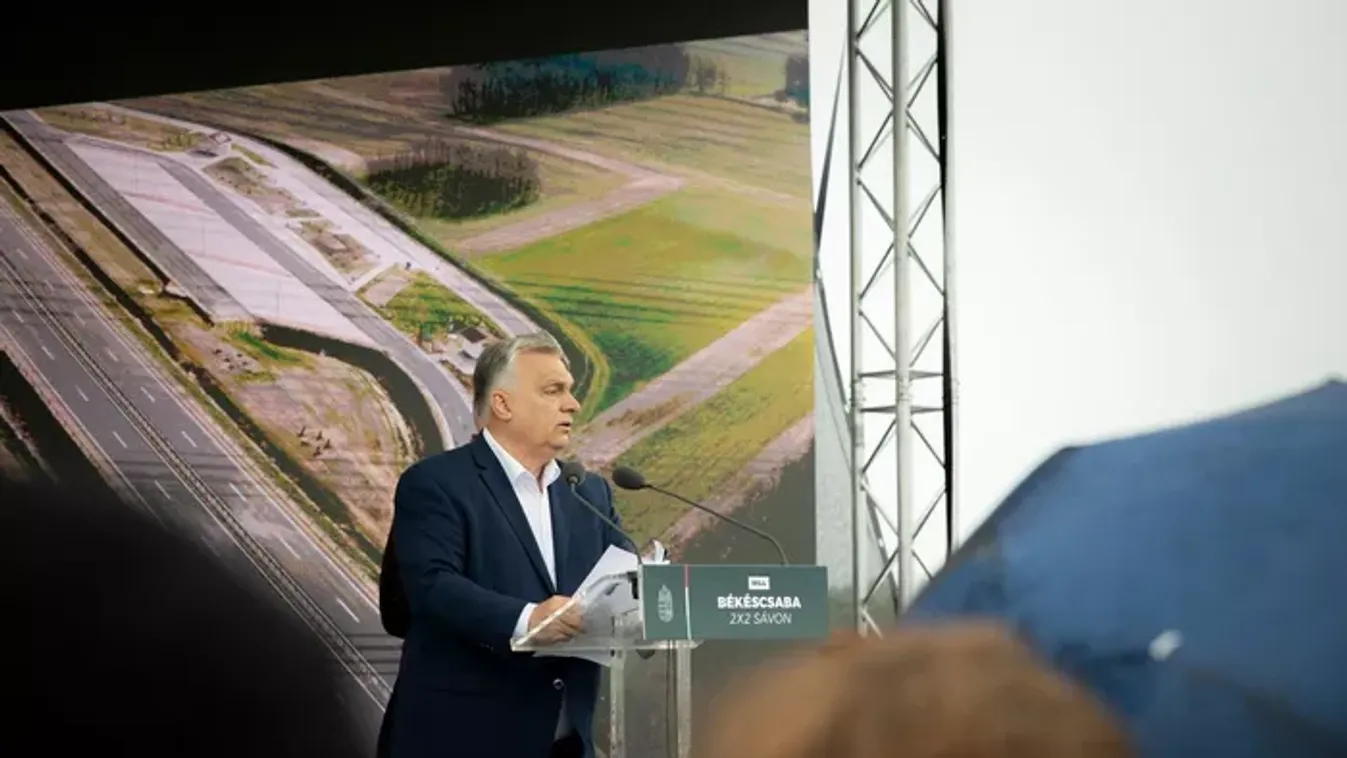 Orbán Viktor: Két út áll Magyarország előtt
