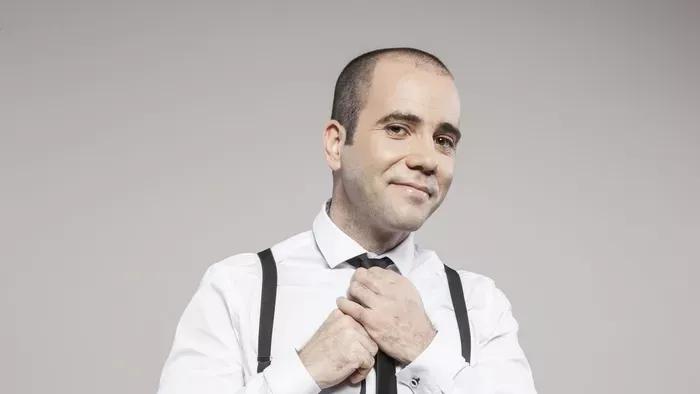 „Egy picit mindig meghalok” – Az ismert humorista vallomása mindenkit meglephet