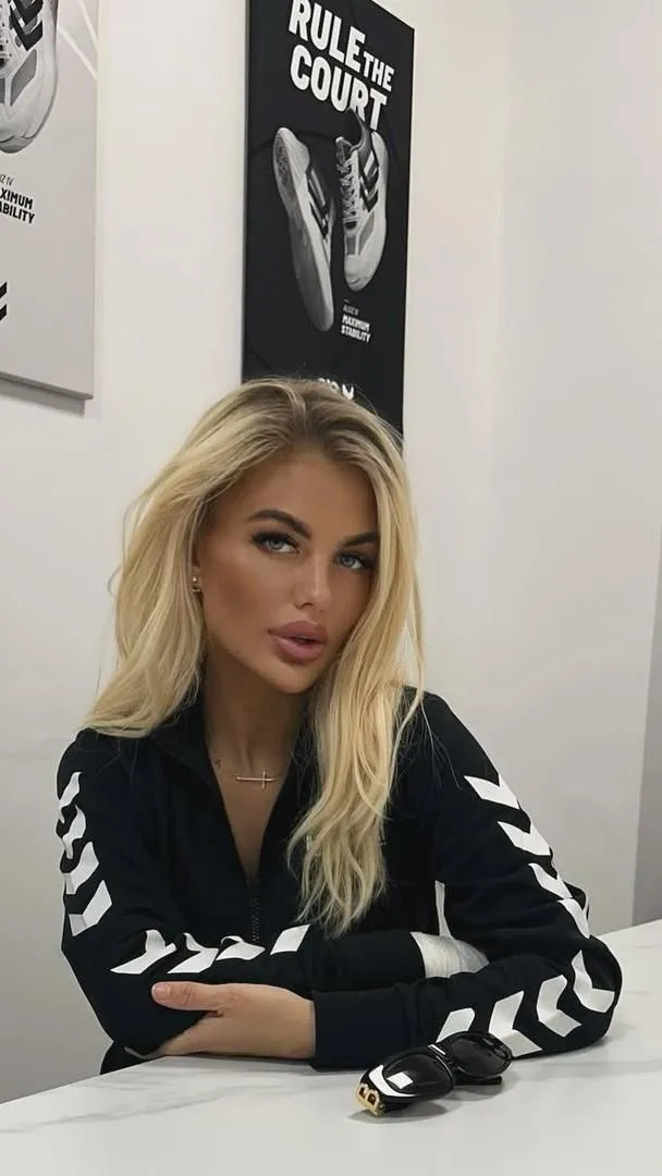 Nyilvánosan kért bocsánatot Géczi Bea