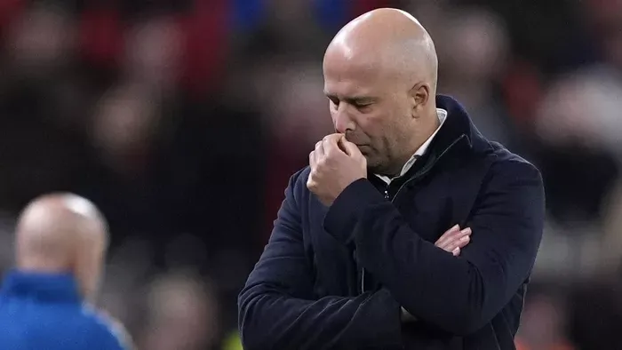 Arne Slot ultimátumot kapott Liverpoolban