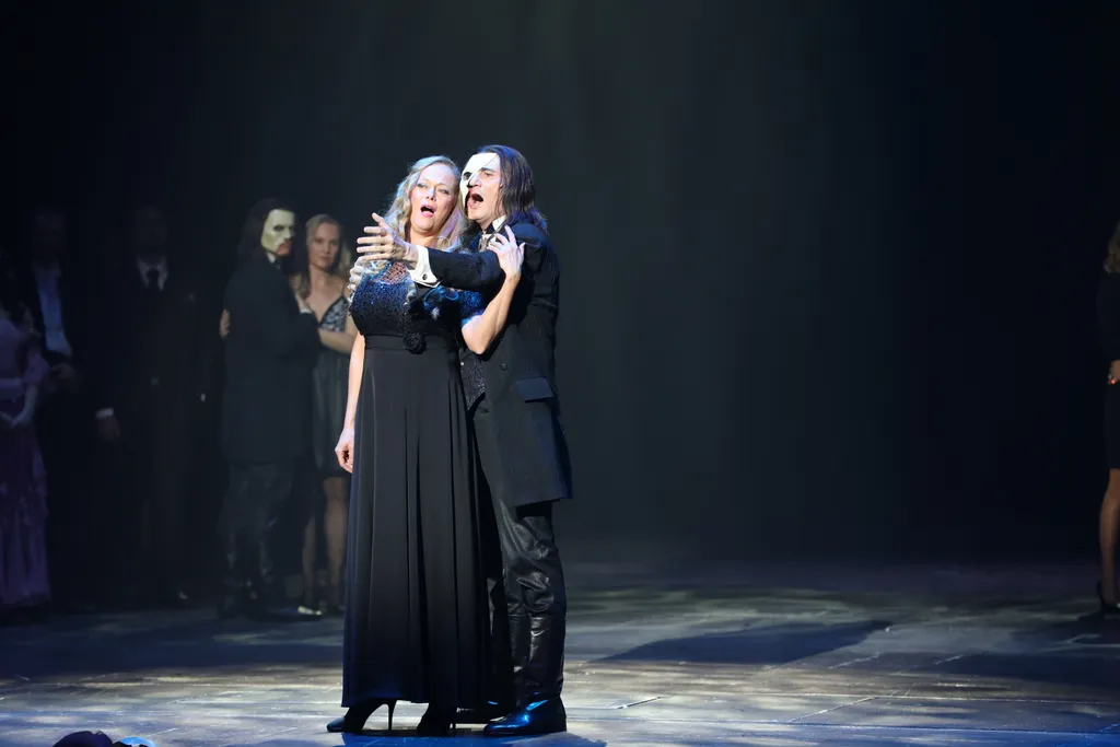 Minden eddigi fantom és Christine részt vett ebben a felejthetetlen műsorban.