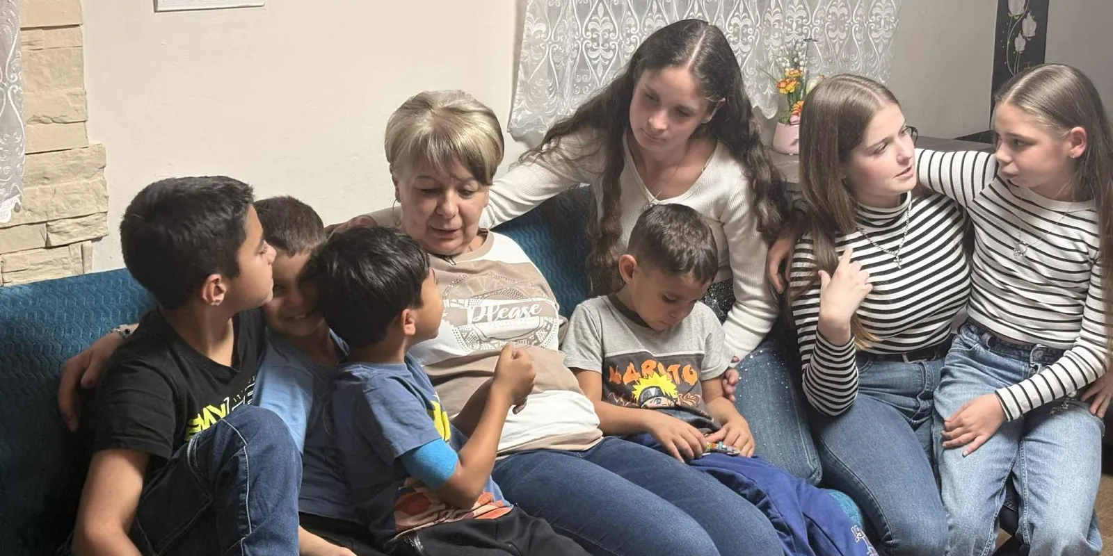 Tizenhét gyermek hívja anyának Erzsikét