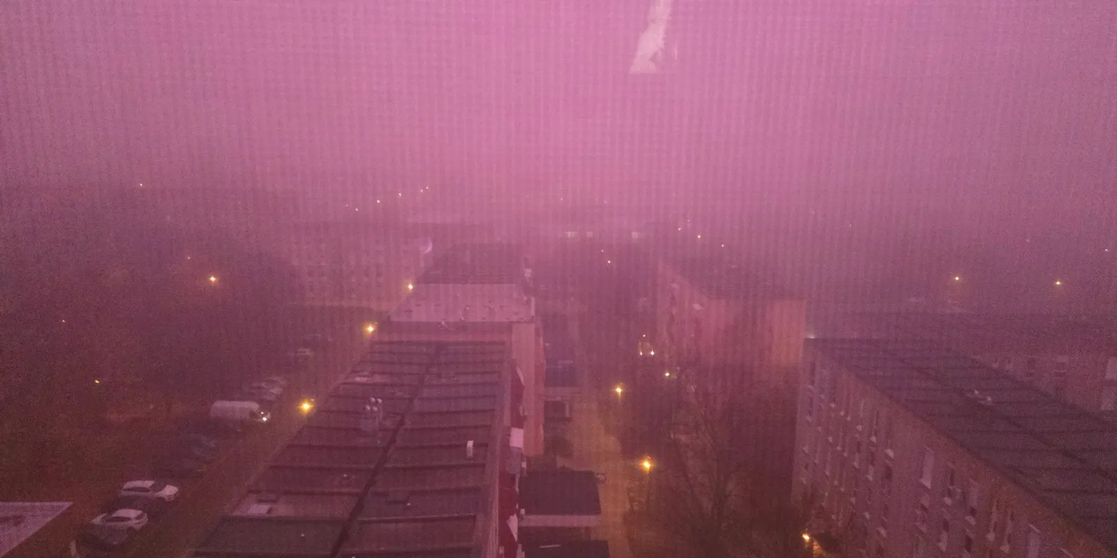 Lila köd Pécsen: minden fényárban úszott