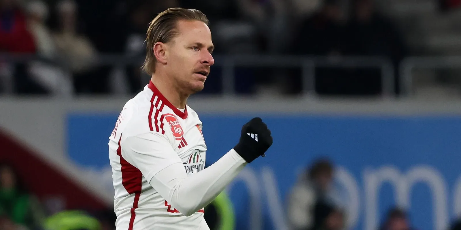 Kiderült, vele fotózták Dzsudzsák Balázst Dubajban