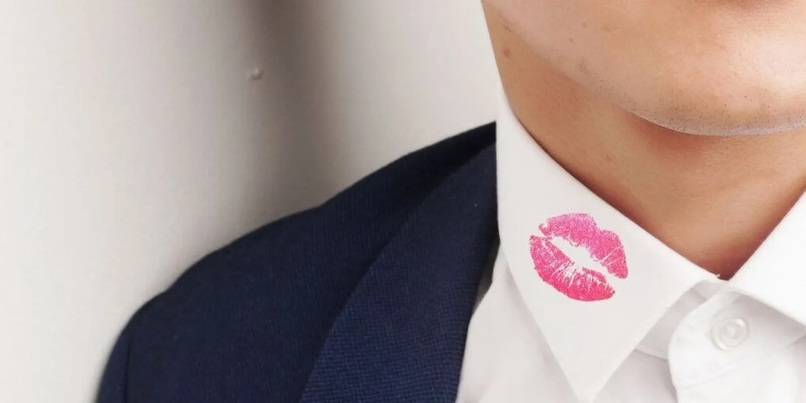 7 váratlan jel, hogy hűtlen a párod az ünnepek alatt