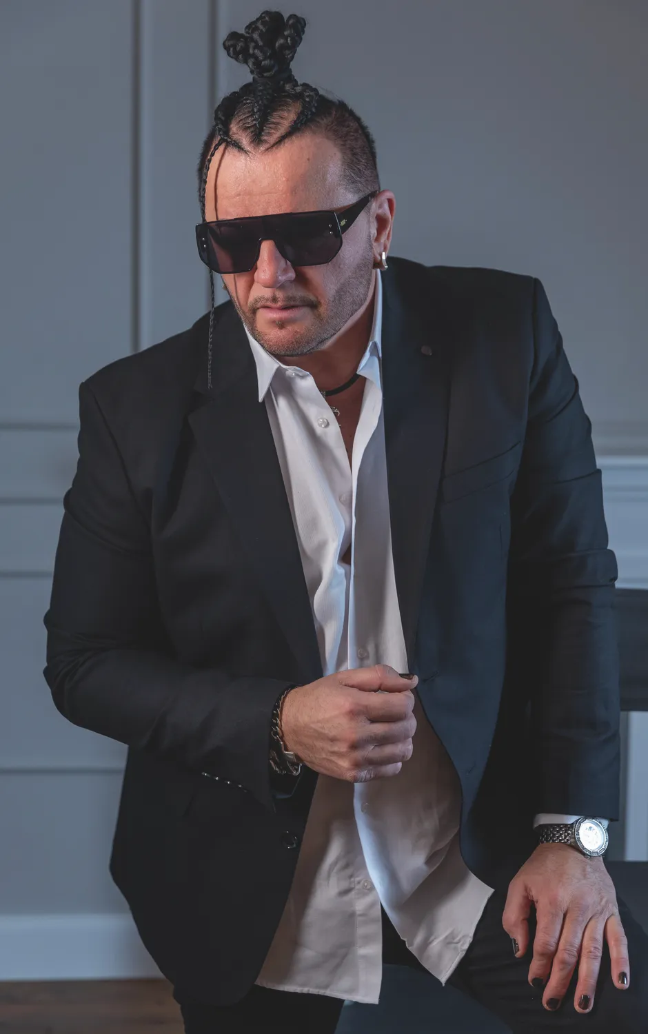 Kozsot óriási örömmel töltötte el, hoyg édesapja meglátogatta galériájában.