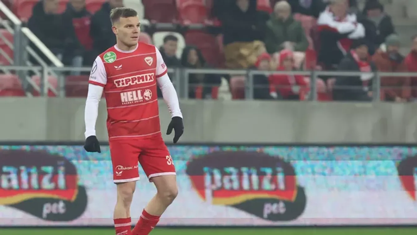 Súlyosan megbüntették a magyar válogatott focistát