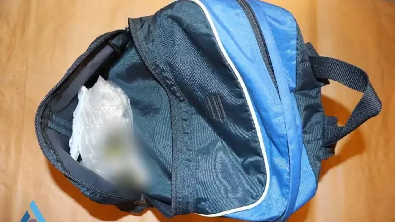 Droggal teli táskát hagyott a fővárosi trolin a díler