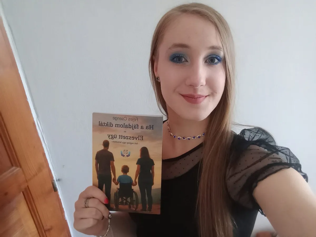 gerincműtétre készűl Fejes Csenge akit többször is megjelöltek 2025 év írójának