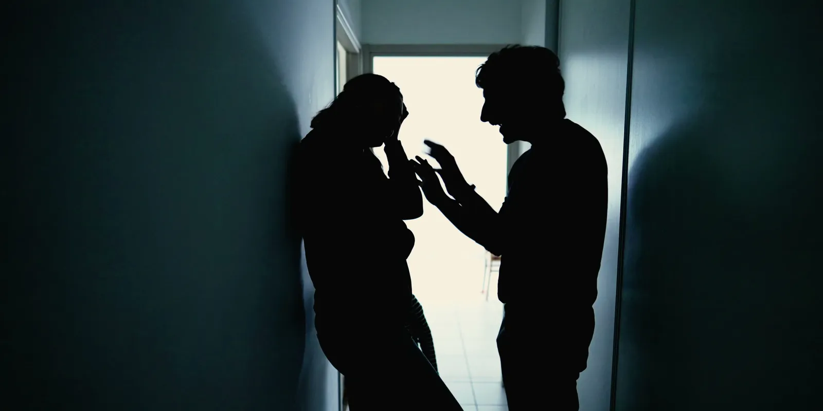 Brutálisan zaklatta feleségét a lelkész