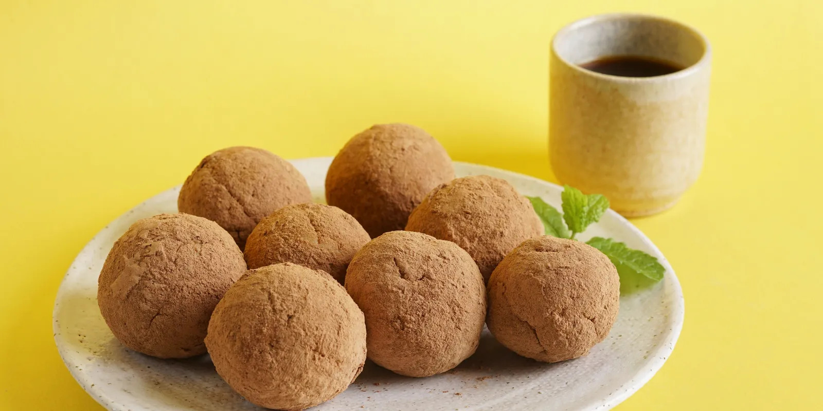 Gyors, ellenállhatatlan: így készül a Tiramisu golyó