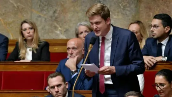 Macron-párti képviselő: Franciaország megmentéséhez csökkentenünk kell a migrációt