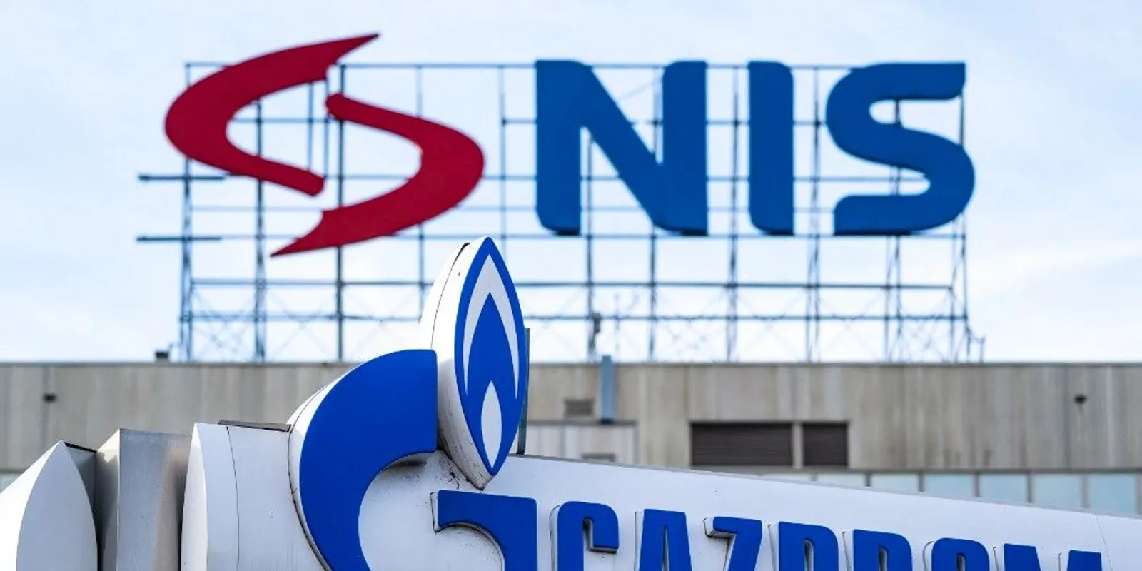 A MOL megveheti a szerbiai orosz finomító orosz részét?