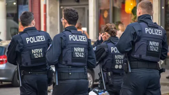 Szándékos autós támadás történt Németországban egy karácsonyi vásár közelében