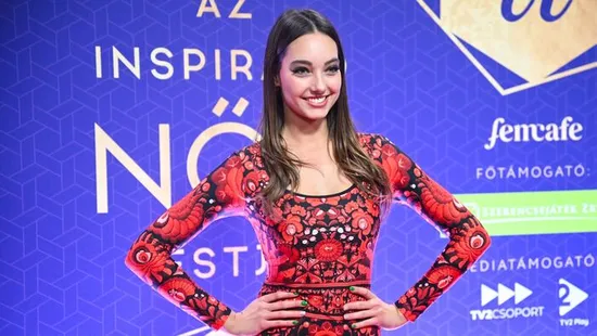 „Töltött káposzta, kacsasült, hal” – Hunyadi Donatella karácsonya nem a diétáról szól – Videó!