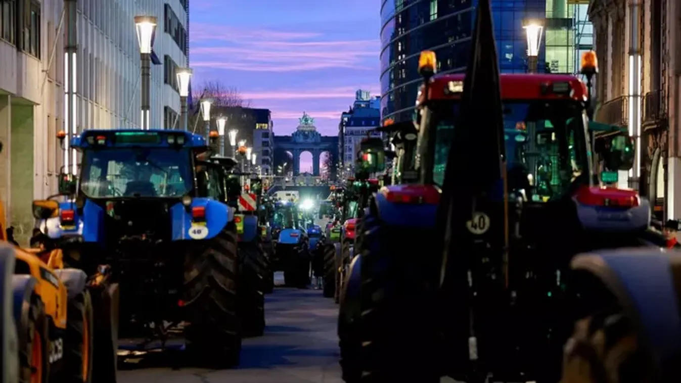 Vízágyúkkal támadtak a tüntető gazdákra Brüsszelben