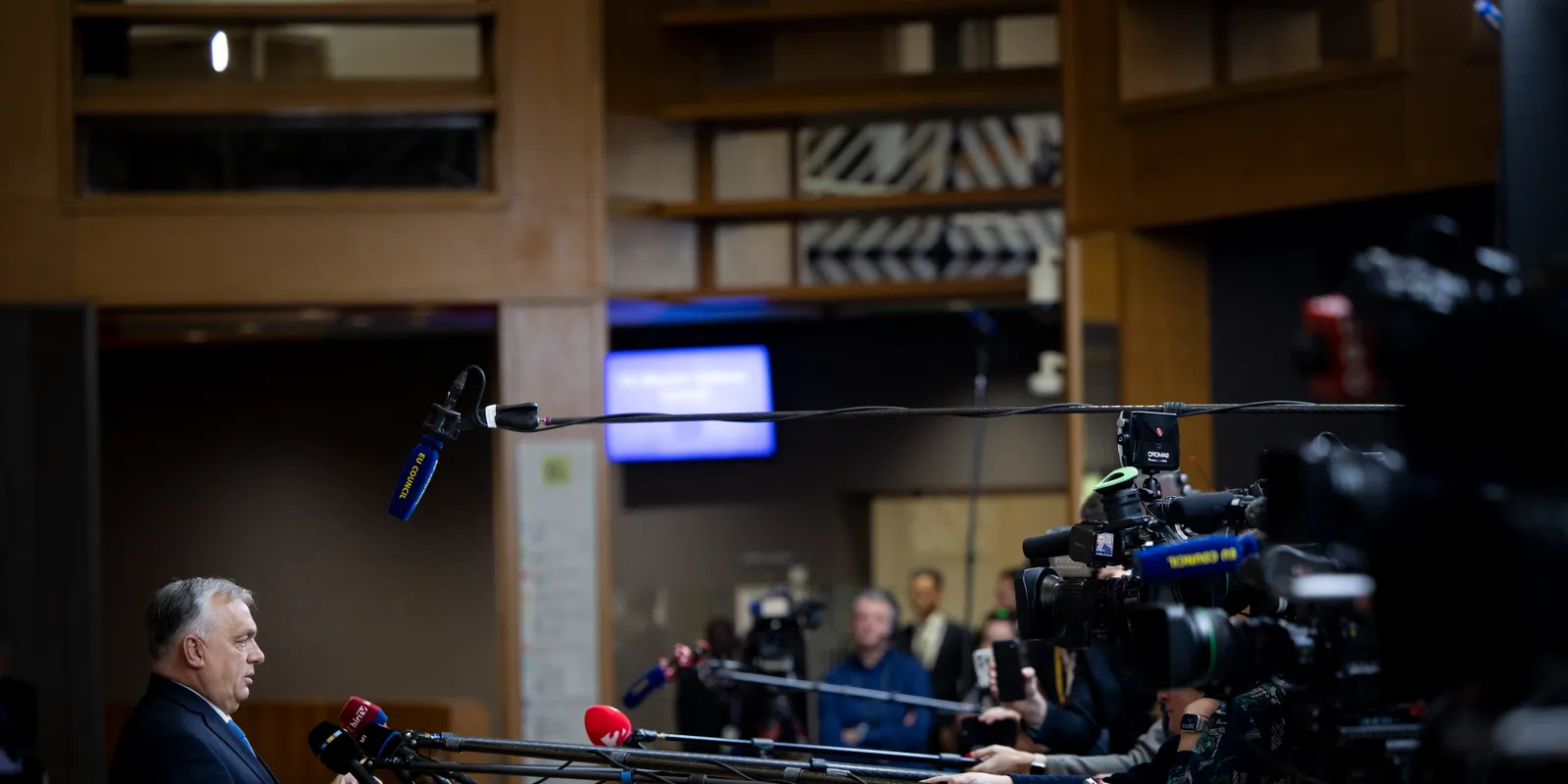 Orbán Viktor a sorsdöntő uniós csúcson harcol a magyarokért